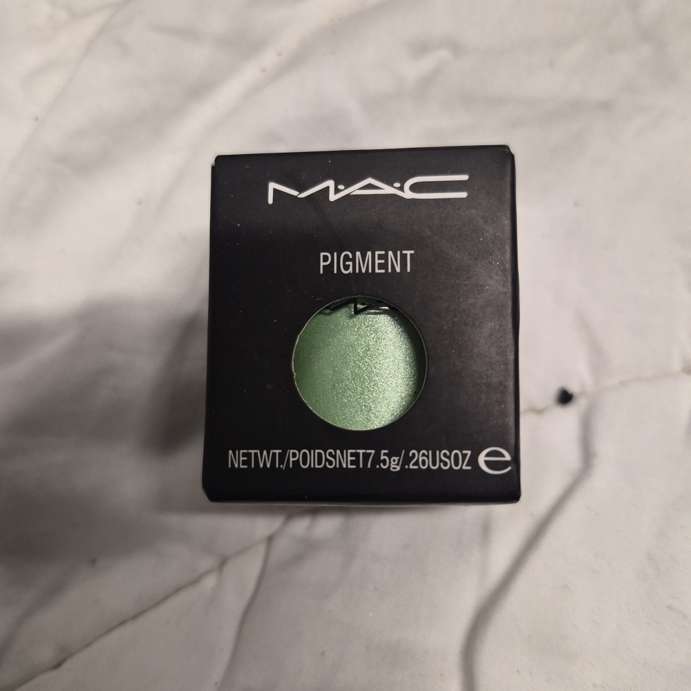 MAC Cosmetics Pigment in Swimming Shimmery Green Blue New In Box